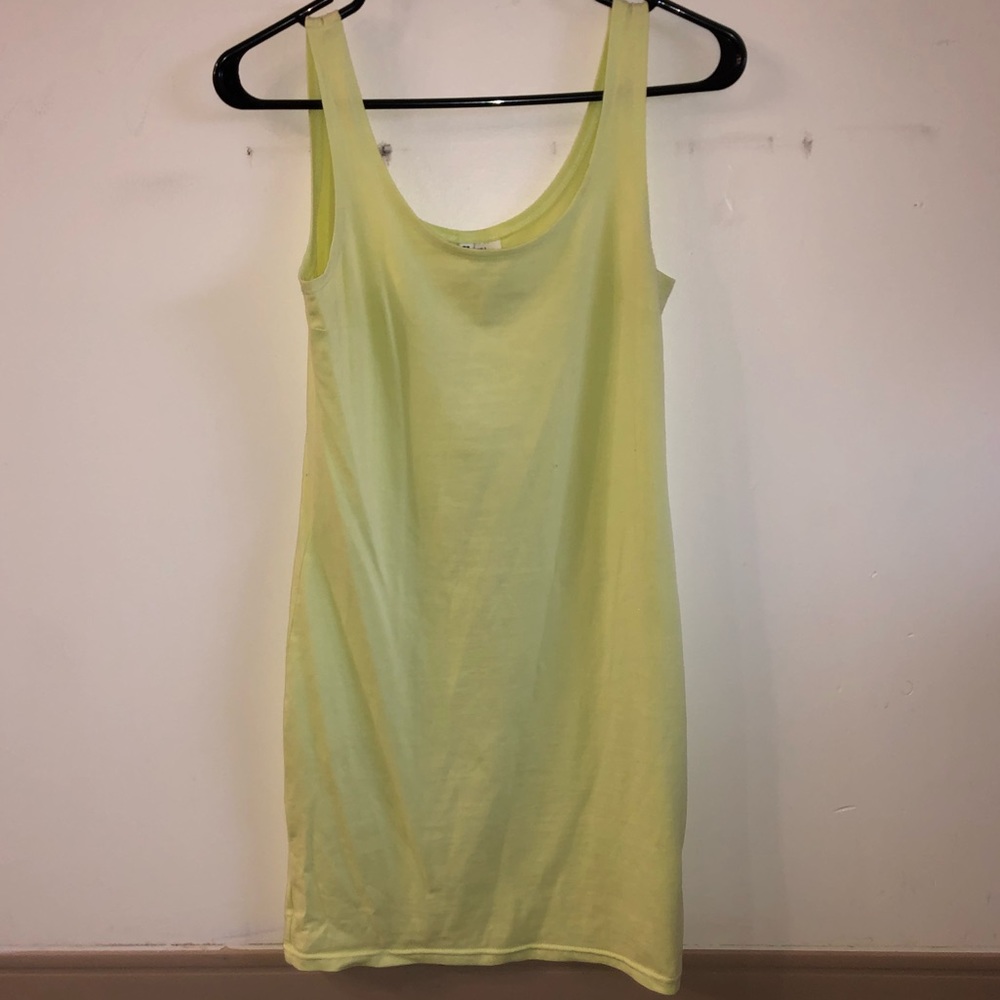 Simple fitted dress